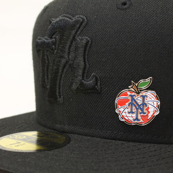 ny_apple_pin_on_hat_store_600x