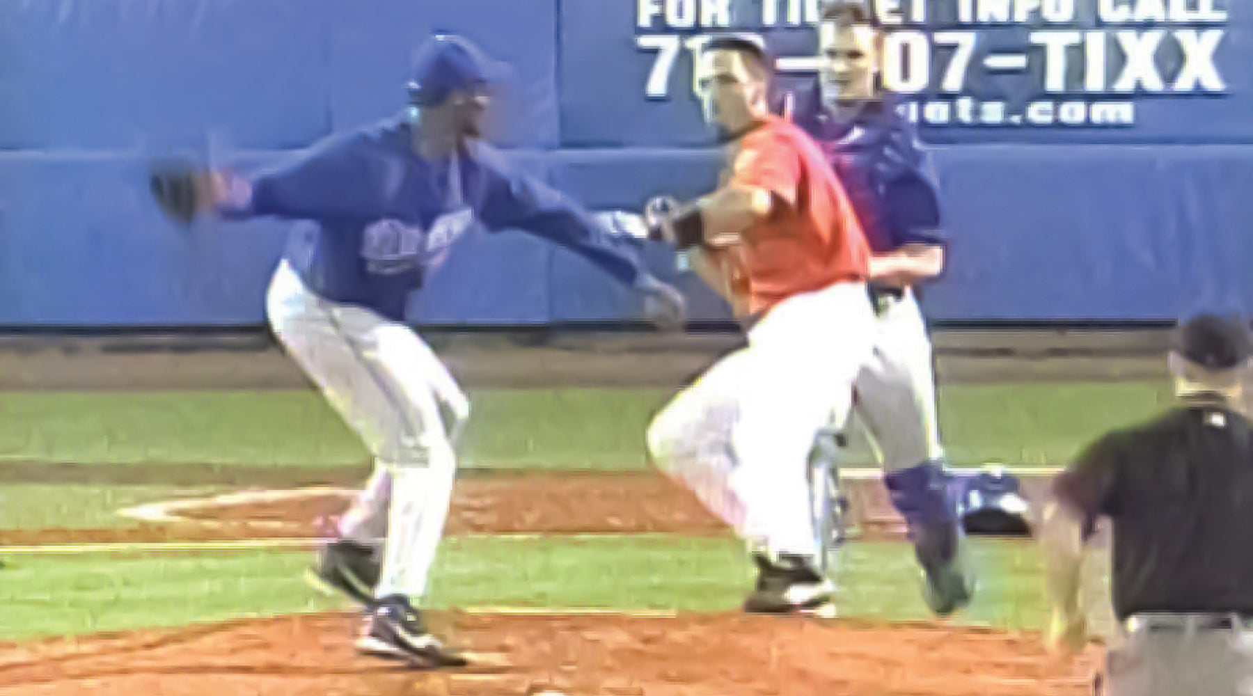 Mike Piazza And Guillermo Mota EPIC Spring Training Brawl - 3/13