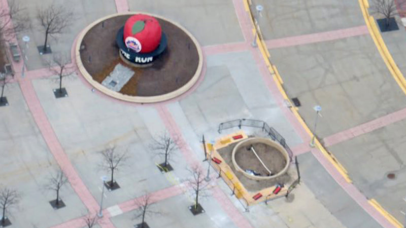 TOM SEAVER STATUE CONSTRUCTION?!?!
