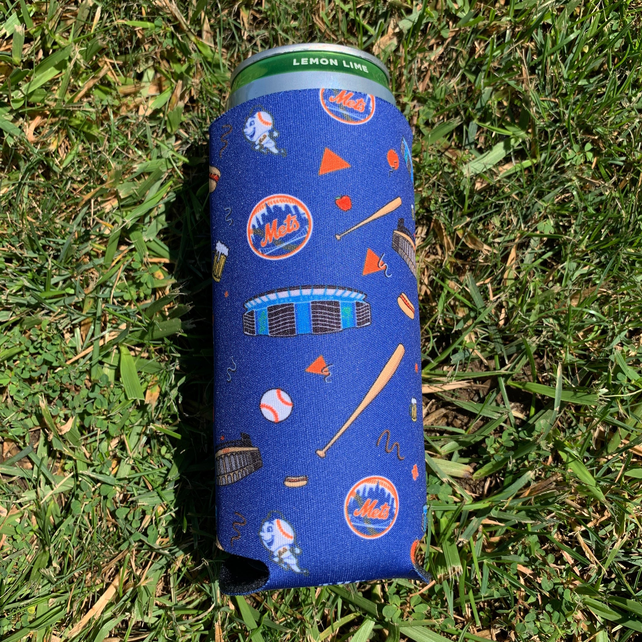 https://the7line.com/cdn/shop/products/partyslimkoozie_2048x.jpg?v=1624467052